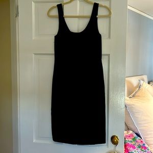 DIANE VON FURSTENBERG SIZE 2 black scope neck pointe dress